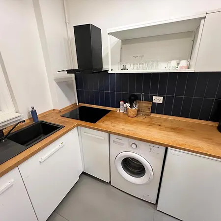 Charming 1br Old Center Apartment *